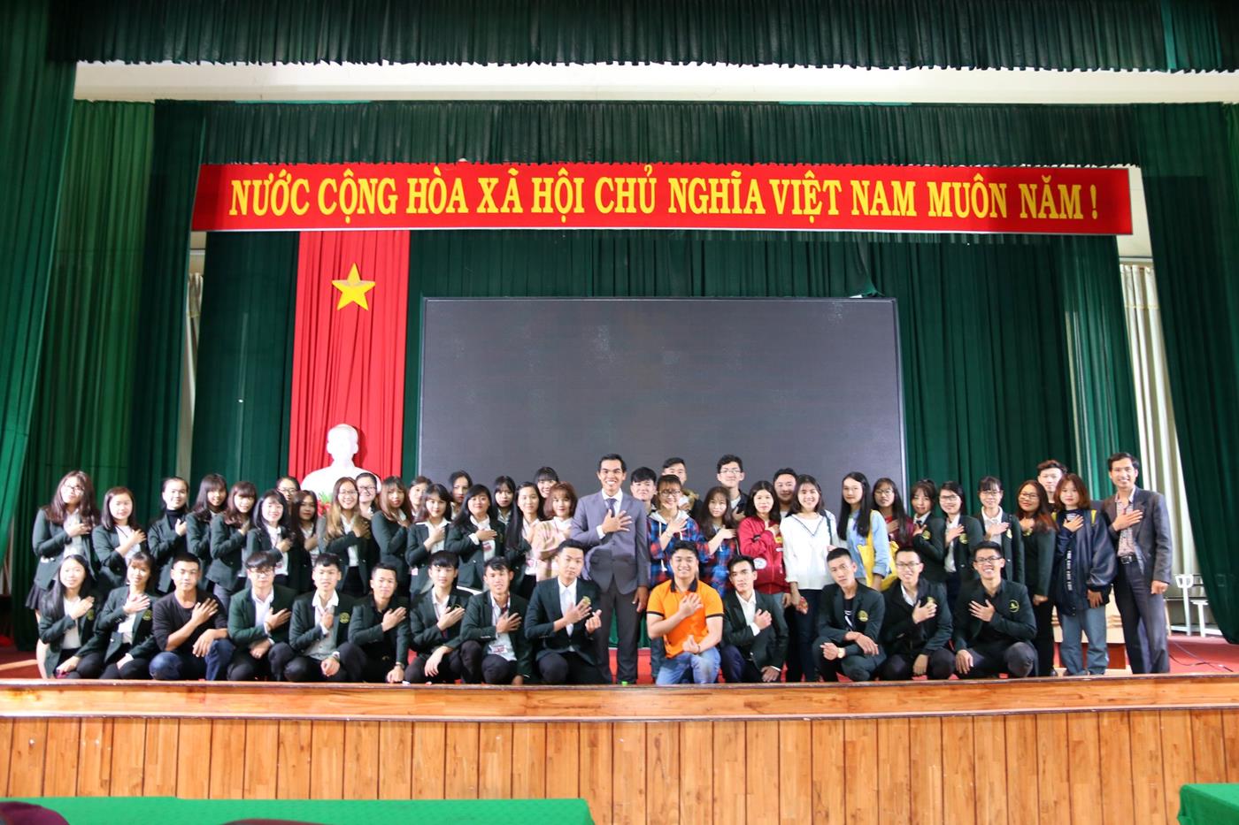 Thế Hệ Truyền Cảm Hứng - ĐH Yersin